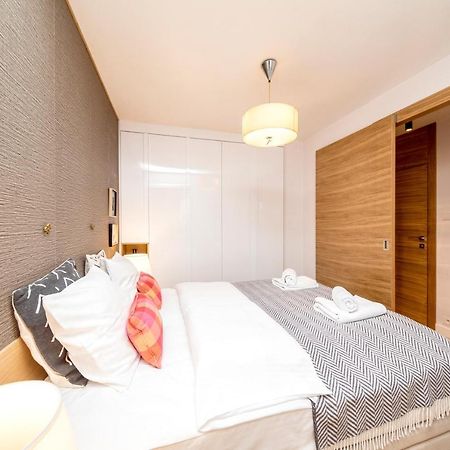 Golden Apartment With Air Condition By Your Freedom Varşovia Exterior foto
