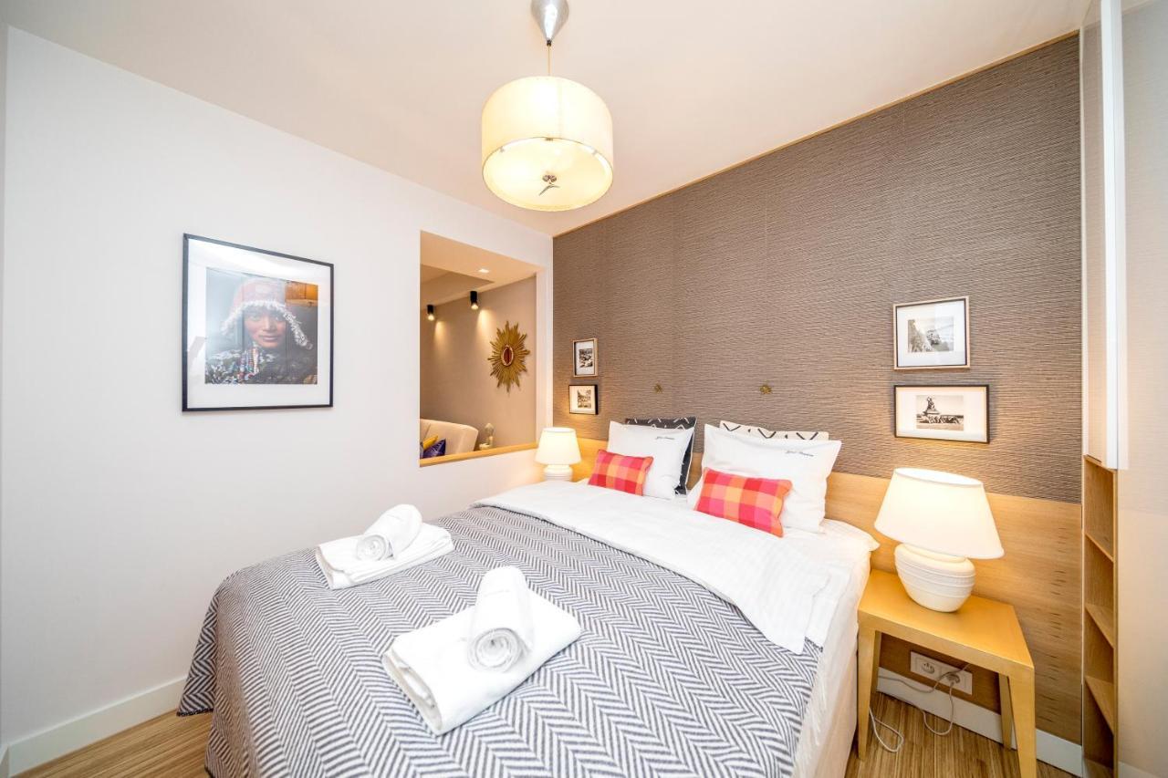 Golden Apartment With Air Condition By Your Freedom Varşovia Exterior foto