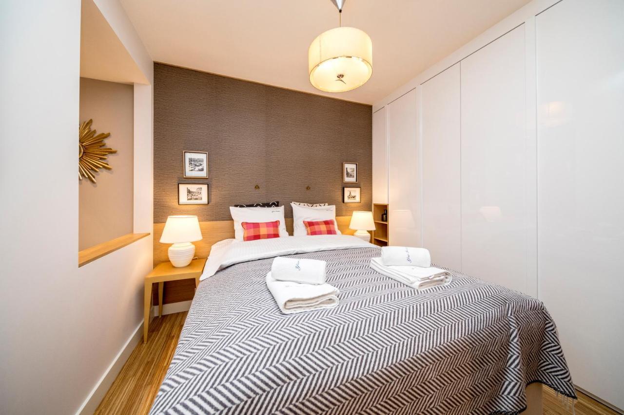 Golden Apartment With Air Condition By Your Freedom Varşovia Exterior foto