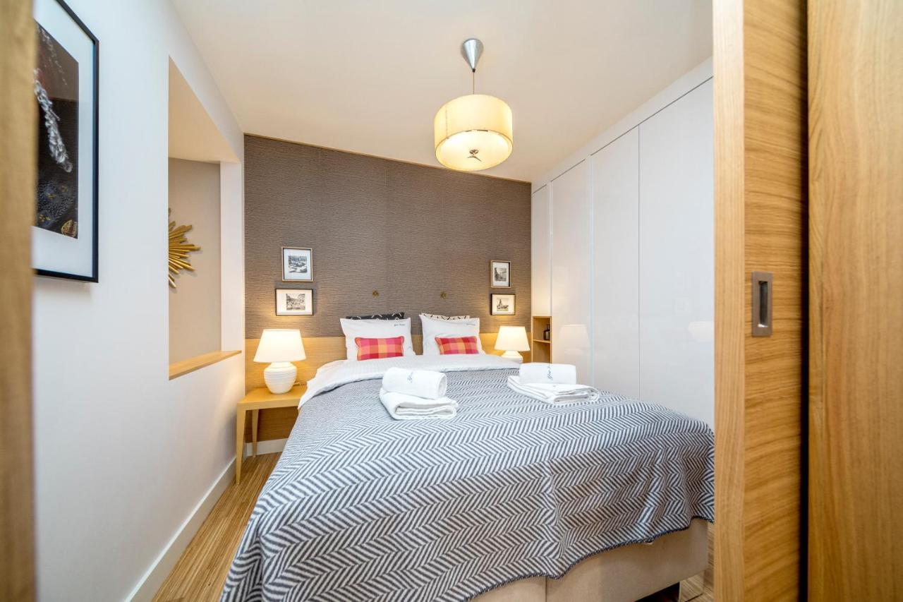 Golden Apartment With Air Condition By Your Freedom Varşovia Exterior foto